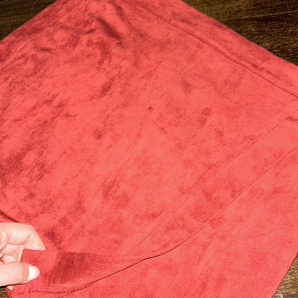 Suede mini skirt - Picture 2 of 4